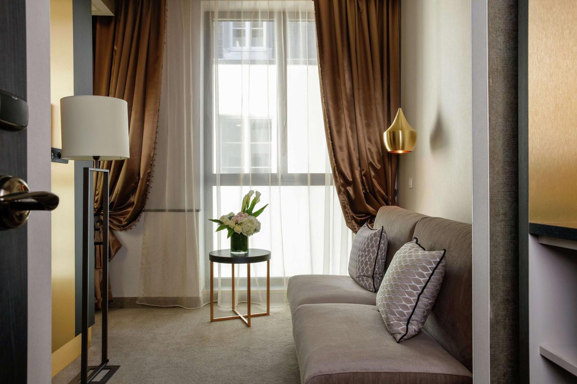 Niepce Paris, Curio Collection By Hilton Hotel Bagian luar foto