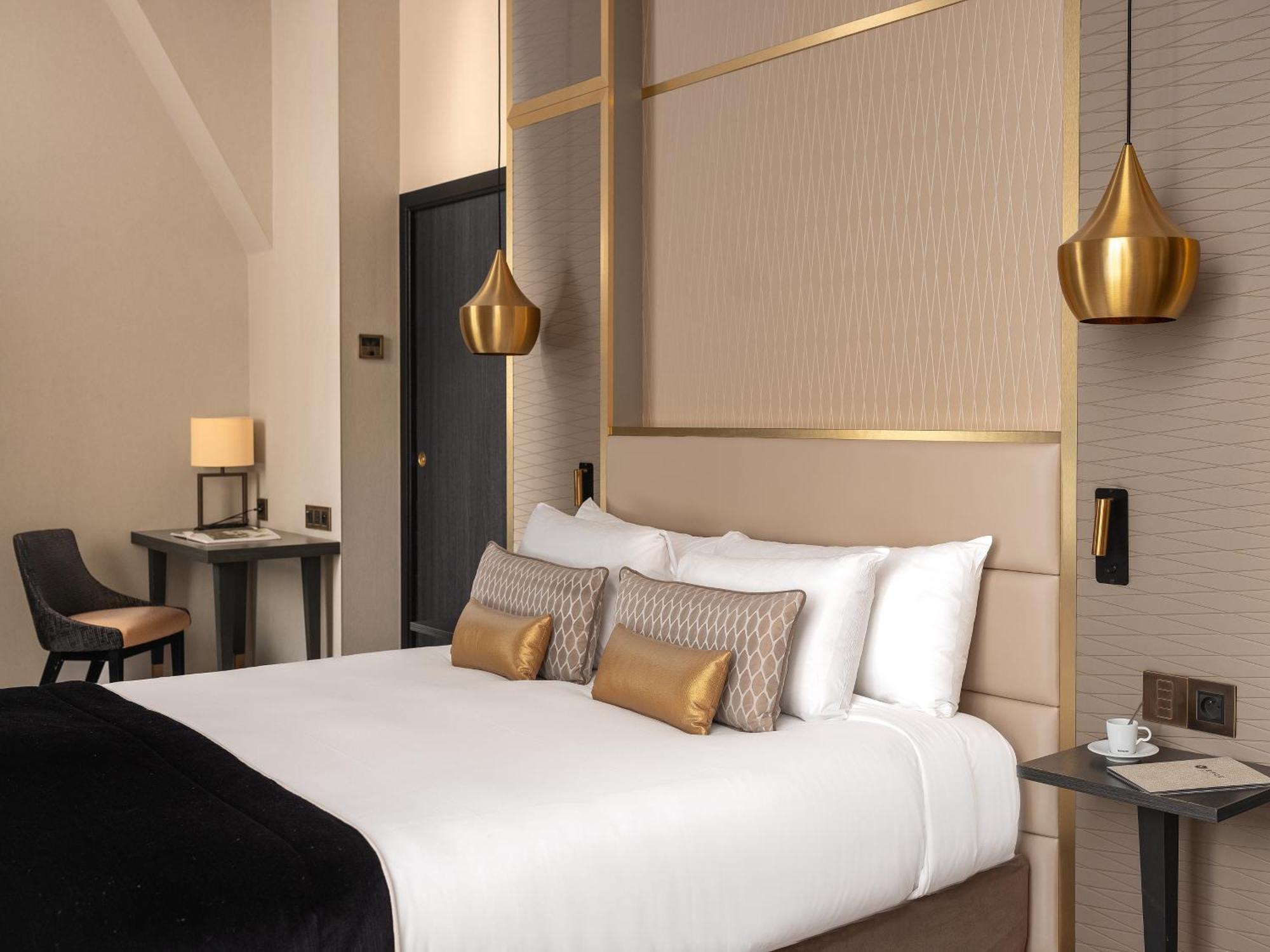 Niepce Paris, Curio Collection By Hilton Hotel Bagian luar foto