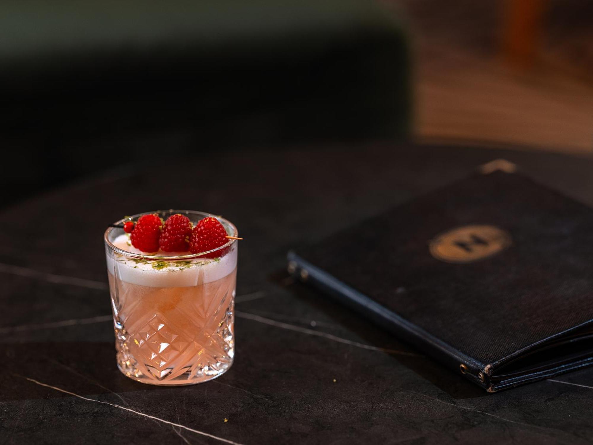 Niepce Paris, Curio Collection By Hilton Hotel Bagian luar foto